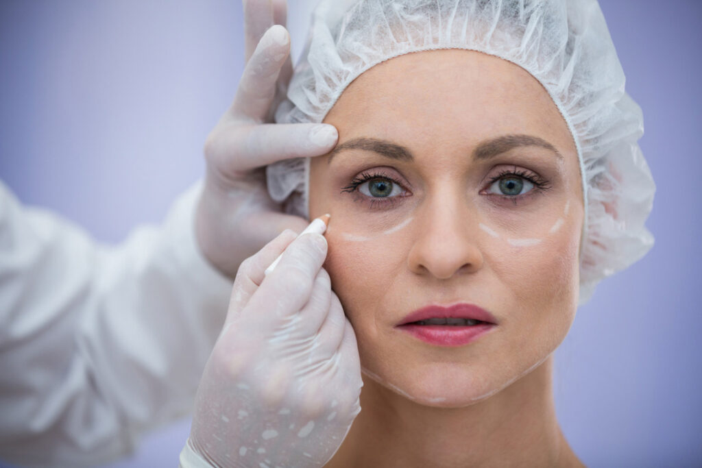 woman receiving non-surgical eye wrinkle treatment